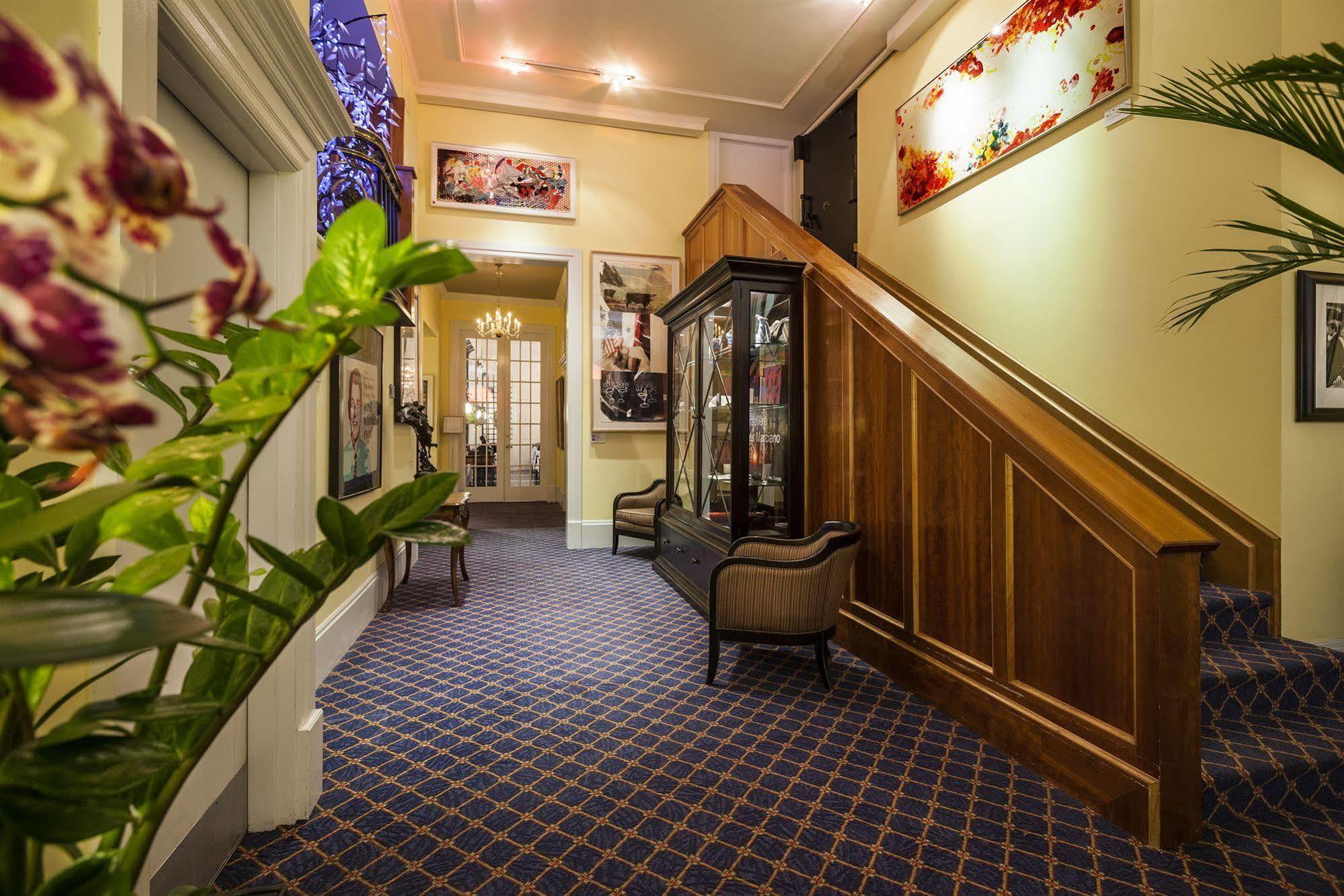Lhotel Монреаль Экстерьер фото