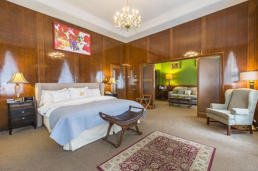 Lhotel Монреаль Экстерьер фото